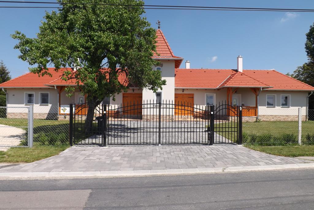 דירות Nagybajcsi Koertefa Vendeghaz מראה חיצוני תמונה